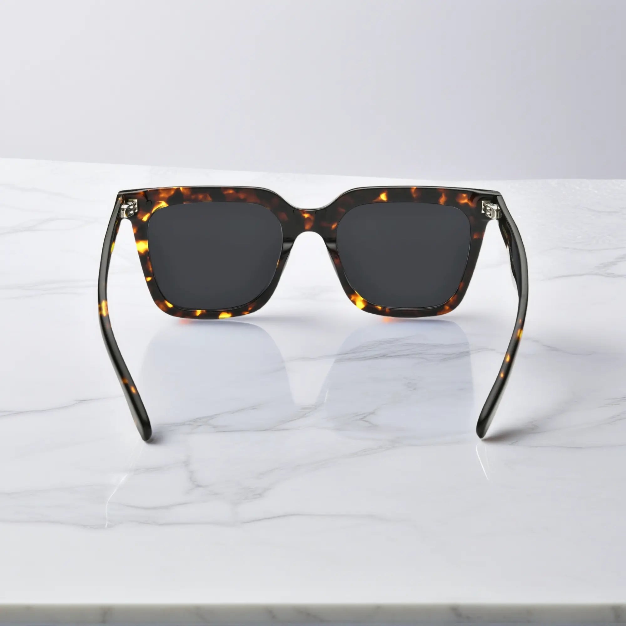 tortoise acetate square sunglasses back view showing ergonomic nose pads and temples VoyueLens
